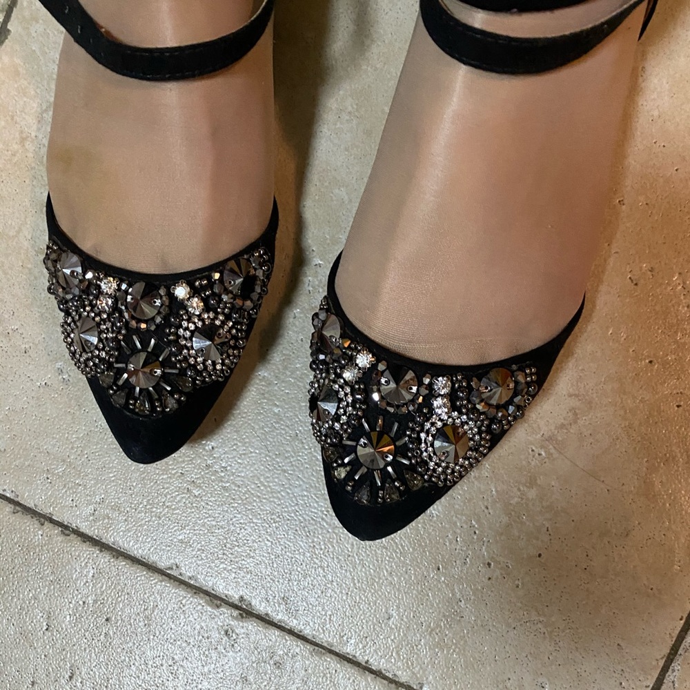 flat Shoe - Picture 3 of 6